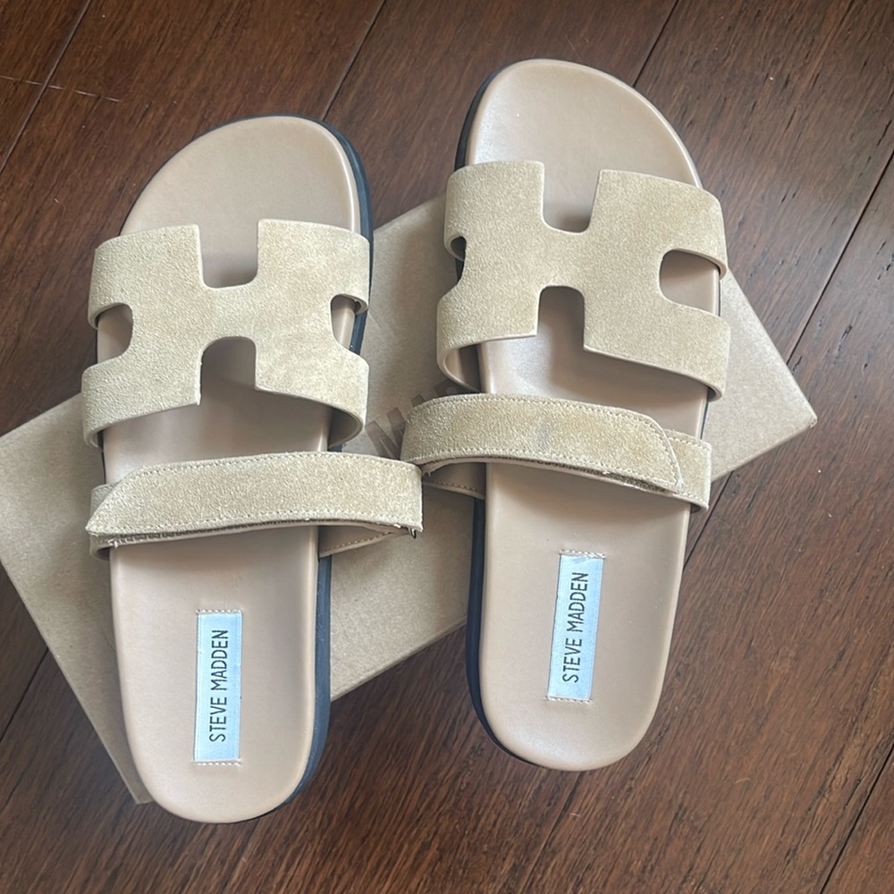 Steve Madden Mayven Sandals in Taupe Suede